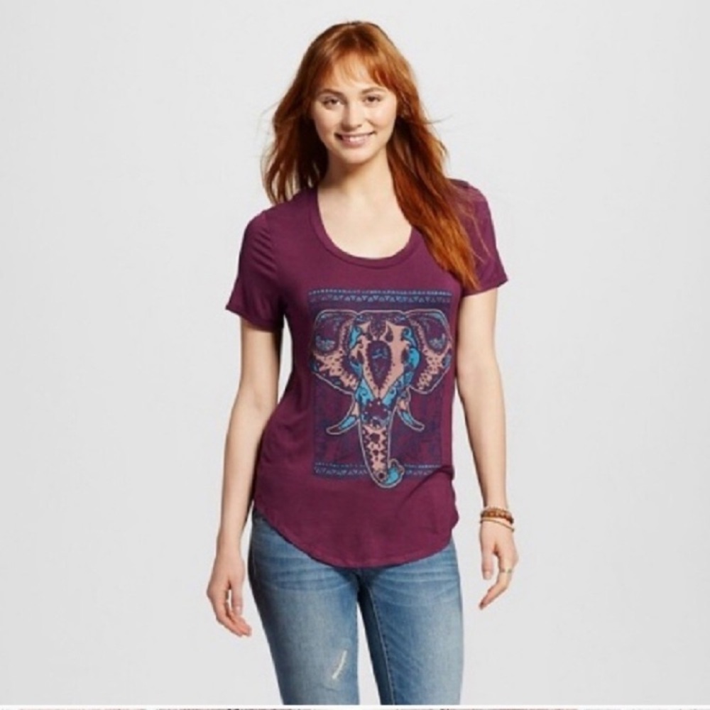 Fifth Sun Maroon Elephant Tee Medium